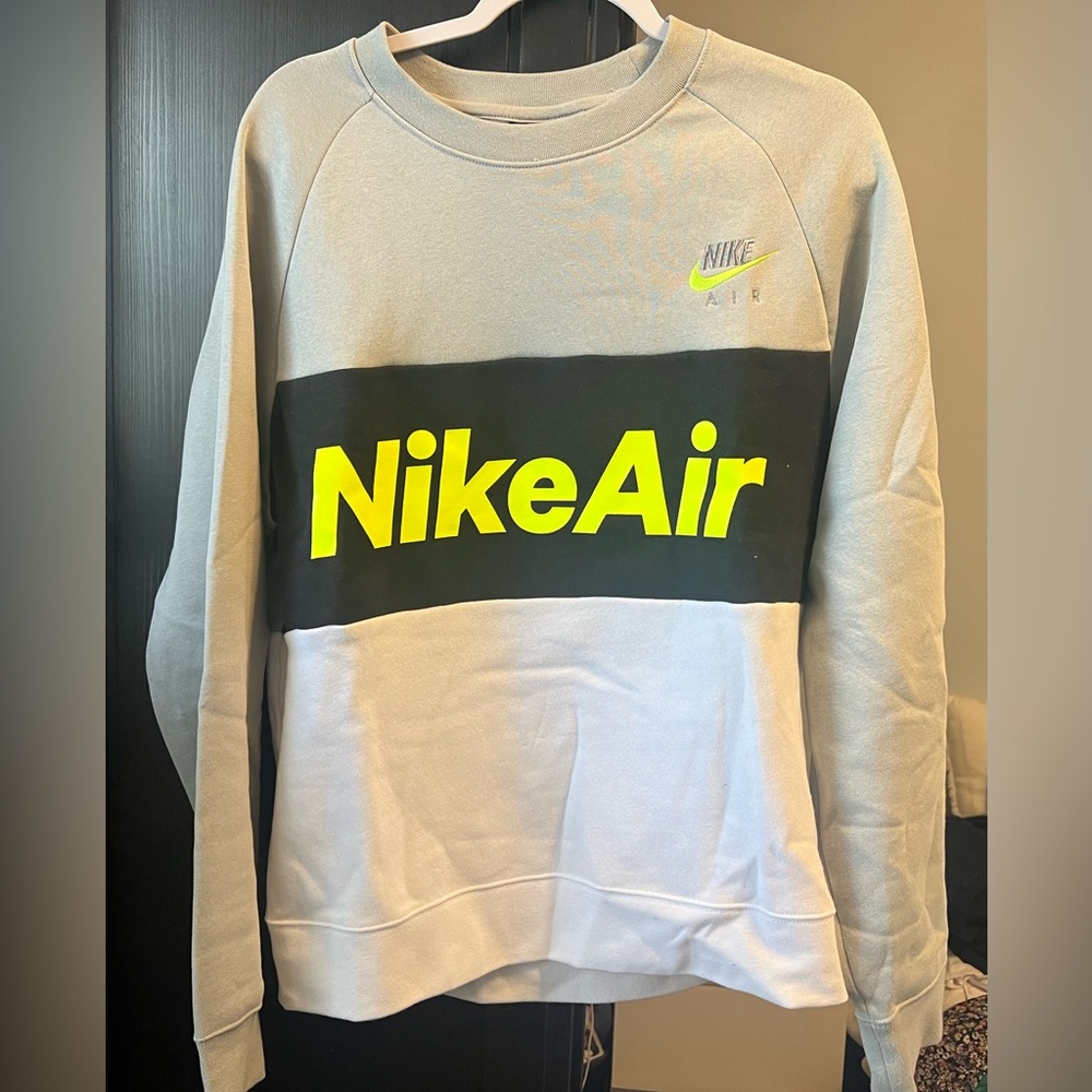 Nike Sweatshirt Size Small